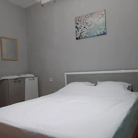 Apartamento Eleni's *