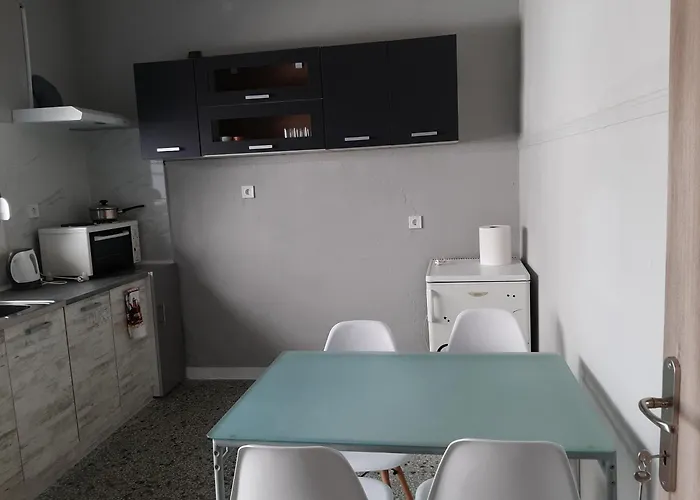 Eleni's 卡斯托里亚