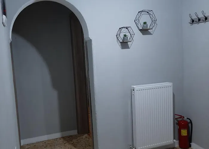 Eleni's 卡斯托里亚